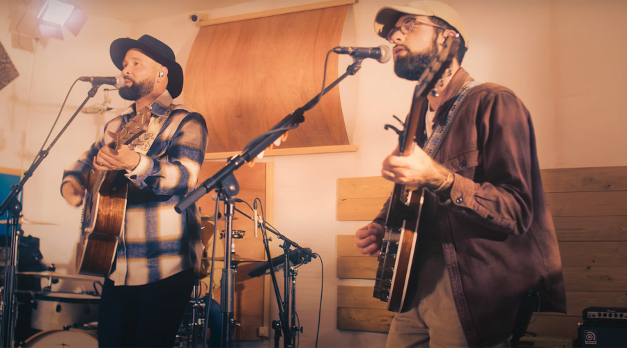 Les Fils de Juno – Way Back Home (live)